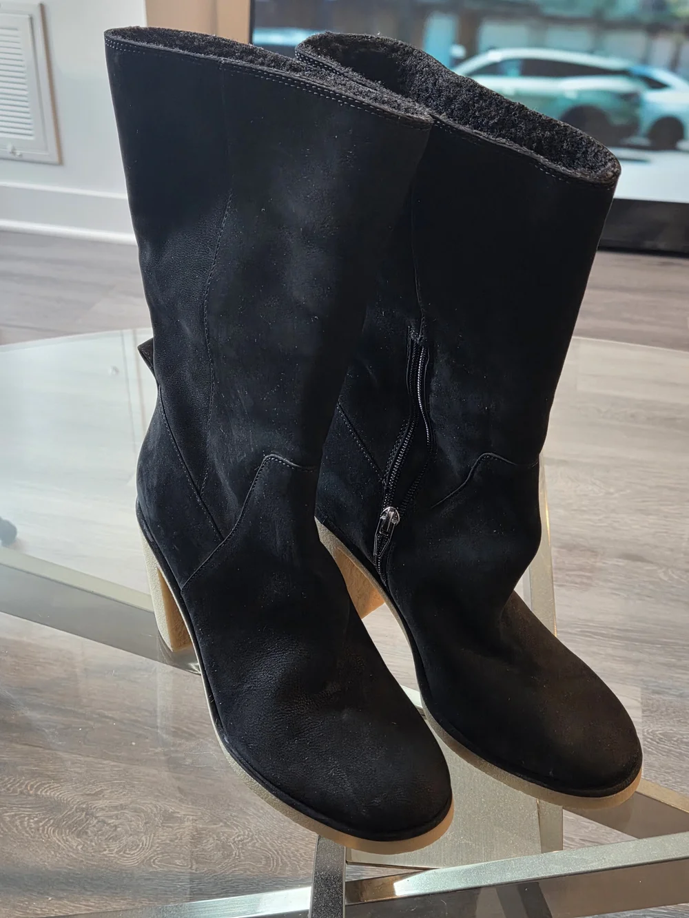 Dolce Vita Caddle Plush Heel Cozy Booties Black Nubuck Suede Womens Size 8